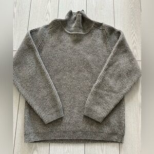 Women’s Large Gray Sweater